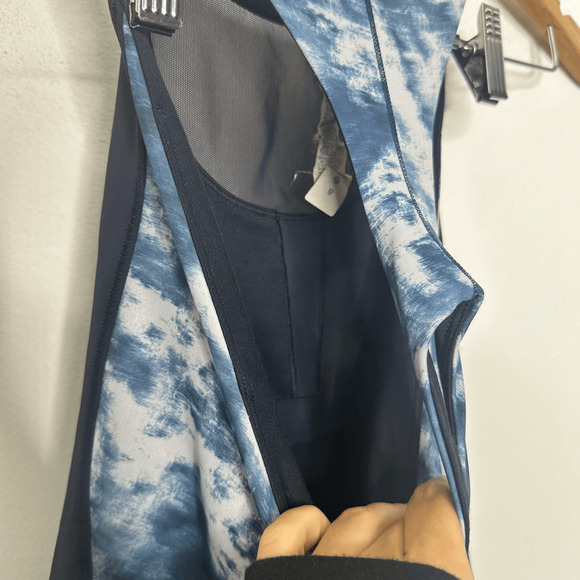 lululemon Mesh With Me Tank Top Naval Blue Sea Side Silver Fox Alberta Lake 8 - Picture 5 of 6